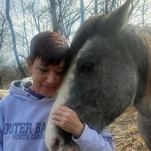 Meet your Posher, Debbie